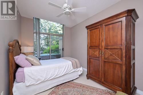 110 - 4 Briar Hill Heights, New Tecumseth, ON - Indoor Photo Showing Bedroom