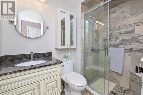 110 - 4 Briar Hill Heights, New Tecumseth, ON - Indoor Photo Showing Bathroom