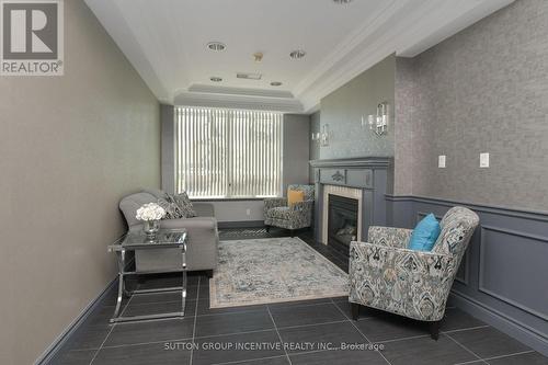 110 - 4 Briar Hill Heights, New Tecumseth, ON - Indoor With Fireplace