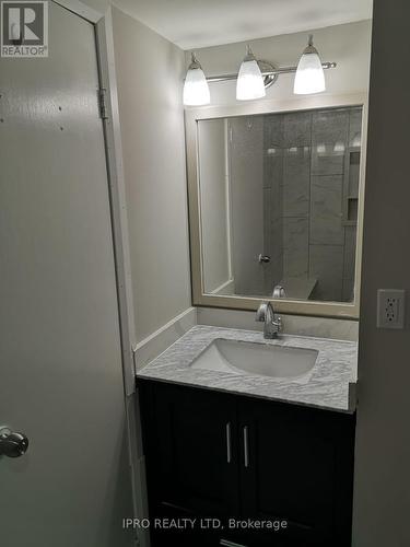 284 Cedar Crescent, Cambridge, ON - Indoor Photo Showing Bathroom