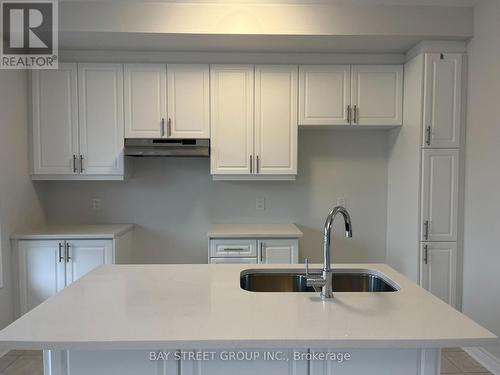 26 Robert Eaton Avenue, Markham, ON - Indoor Photo Showing Kitchen