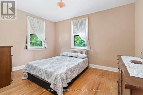 42 Thirty Eighth Street, Toronto, ON - Indoor Photo Showing Bedroom