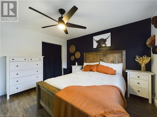 10 Smith Street, Tiverton, ON - Indoor Photo Showing Bedroom