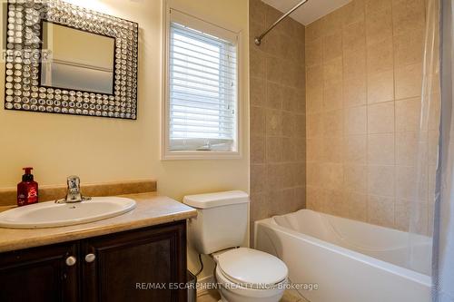 4269 Murvel Avenue, Burlington, ON - Indoor Photo Showing Bathroom