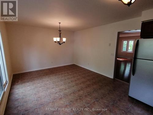 2351 Strawfield Court, Oakville, ON - Indoor Photo Showing Other Room