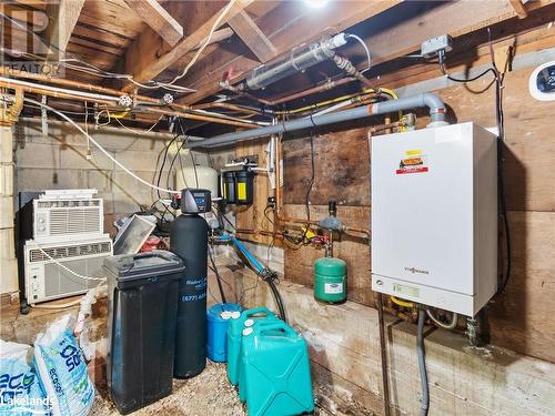 1021 Cherish Creek Road, Bracebridge, ON - Indoor Photo Showing Basement