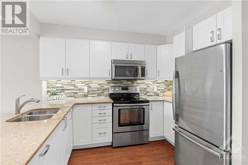 158 C Mcarthur Avenue Unit#207, Ottawa, ON - Indoor Photo Showing Kitchen With Double Sink With Upgraded Kitchen