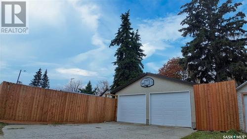 1422 106Th Street, North Battleford, SK - Outdoor