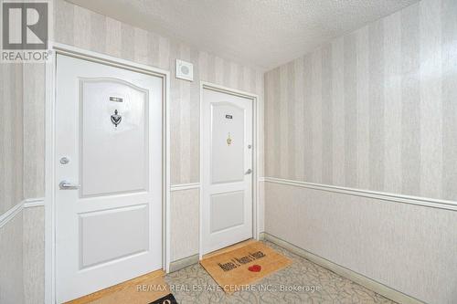 1611 - 61 Richview Road, Toronto, ON - Indoor Photo Showing Other Room