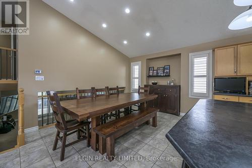 15 Hummingbird Lane, St. Thomas, ON - Indoor Photo Showing Dining Room