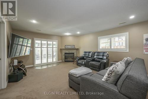 15 Hummingbird Lane, St. Thomas, ON - Indoor Photo Showing Living Room With Fireplace