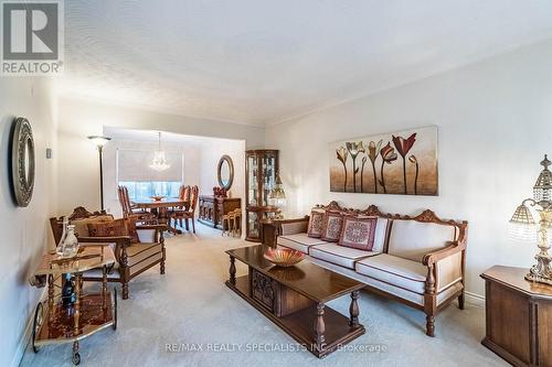 96 Nipissing Crescent, Brampton, ON - Indoor Photo Showing Living Room