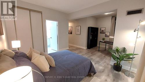 801 - 326 Major Mackenzie Drive E, Richmond Hill, ON - Indoor Photo Showing Bedroom