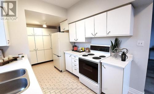 801 - 326 Major Mackenzie Drive E, Richmond Hill, ON - Indoor Photo Showing Kitchen