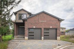 3465 ORIOLE CIRCLE E  London, ON N6N 1K6