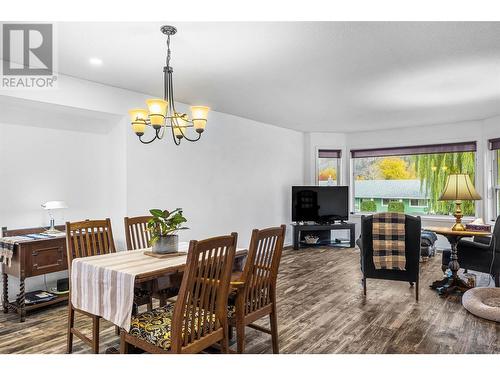 220 Lakeshore Drive, Chase, BC - Indoor Photo Showing Dining Room