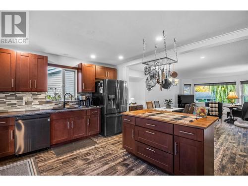 220 Lakeshore Drive, Chase, BC - Indoor Photo Showing Kitchen