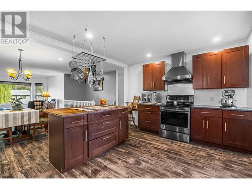 220 Lakeshore Drive, Chase, BC - Indoor Photo Showing Kitchen