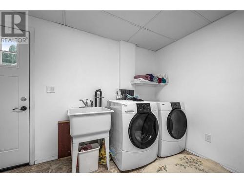 220 Lakeshore Drive, Chase, BC - Indoor Photo Showing Laundry Room