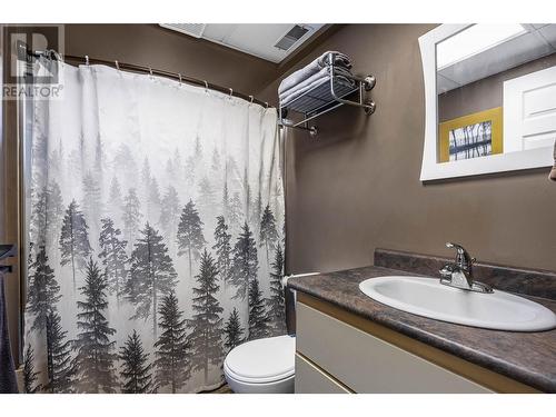 220 Lakeshore Drive, Chase, BC - Indoor Photo Showing Bathroom