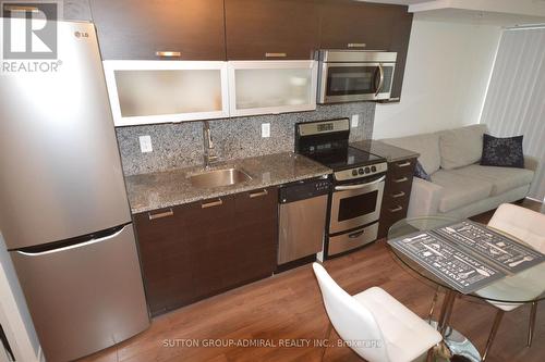 901 - 36 Lisgar Street, Toronto, ON - Indoor Photo Showing Kitchen With Upgraded Kitchen