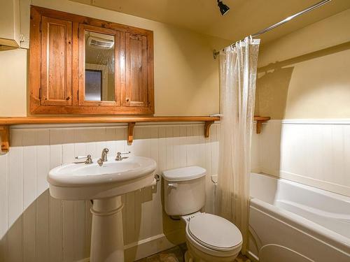 Other - 102 Rue Des Primeroses, Saint-Colomban, QC - Indoor Photo Showing Bathroom