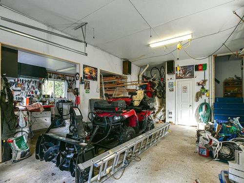 Garage - 102 Rue Des Primeroses, Saint-Colomban, QC - Indoor Photo Showing Garage