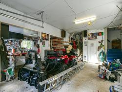 Garage - 