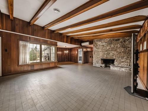 Salle familiale - 65 Ch. Des Patriotes, Sorel-Tracy, QC - Indoor Photo Showing Other Room With Fireplace