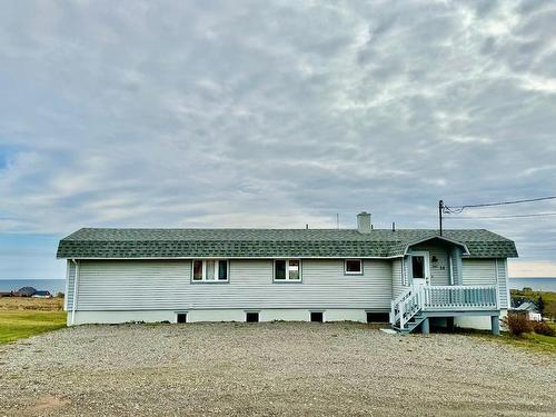 FaÃ§ade - 56 Ch. Deveau, Les Îles-De-La-Madeleine, QC - Outdoor