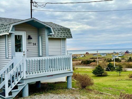 EntrÃ©e extÃ©rieure - 56 Ch. Deveau, Les Îles-De-La-Madeleine, QC - Outdoor