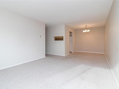 309-2757 Quadra St, Victoria, BC - Indoor Photo Showing Other Room