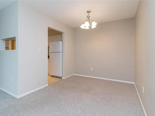 309-2757 Quadra St, Victoria, BC - Indoor Photo Showing Other Room