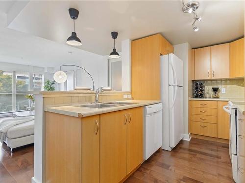 203-1155 Yates St, Victoria, BC - Indoor Photo Showing Kitchen With Double Sink