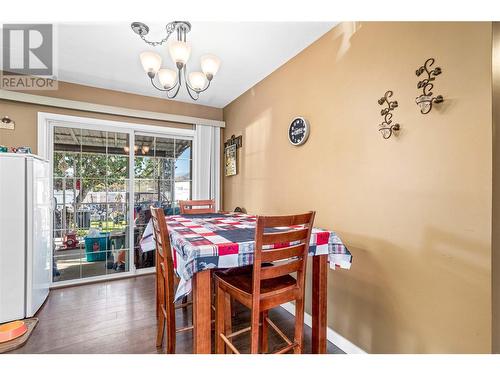 460 Mcdonald Road, Kelowna, BC - Indoor Photo Showing Dining Room