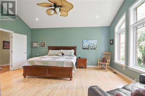 2539 Kearns Way, Ottawa, ON - Indoor Photo Showing Bedroom