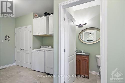 2539 Kearns Way, Ottawa, ON - Indoor Photo Showing Laundry Room