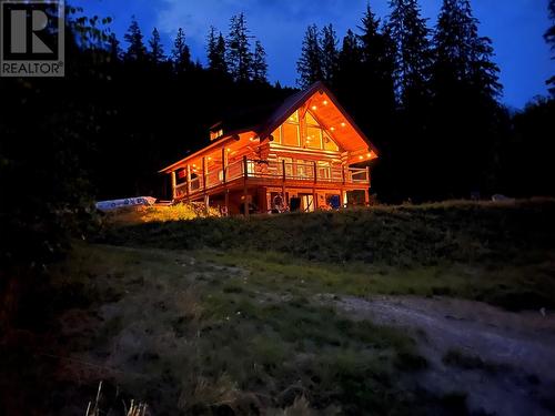 682 Lower Inonoaklin Road, Edgewood, BC - Outdoor