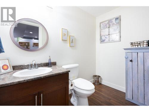 7576 Creekside Way, Prince George, BC - Indoor Photo Showing Bathroom