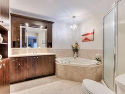 Ensuite bathroom - 