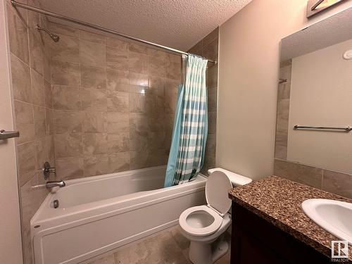 1405 25 Av Nw, Edmonton, AB - Indoor Photo Showing Bathroom