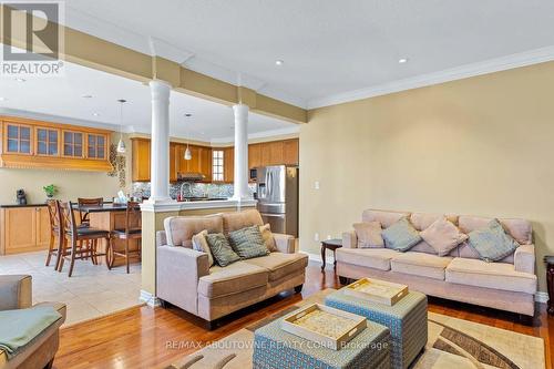 207 Gardenbrooke Trail, Brampton, ON - Indoor Photo Showing Living Room