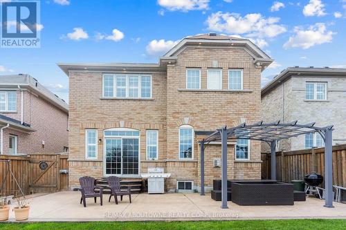 207 Gardenbrooke Trail, Brampton, ON - Outdoor