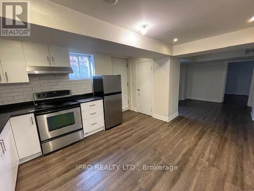 Bsmt - 872 Bethany Crescent E, Mississauga, ON - Indoor Photo Showing Kitchen