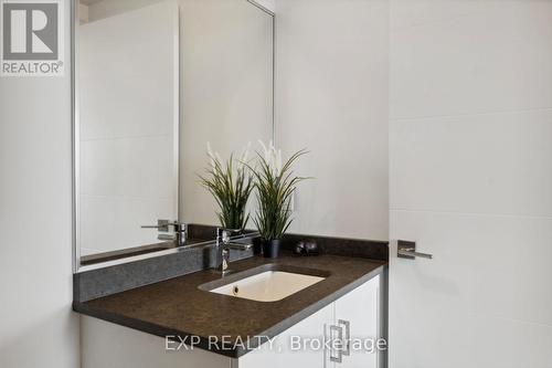 300G Fourth Avenue, St. Catharines, ON - Indoor Photo Showing Bathroom