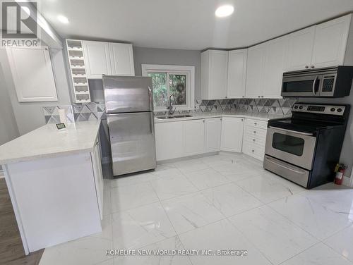 212 Elm Avenue, Georgina, ON - Indoor Photo Showing Kitchen