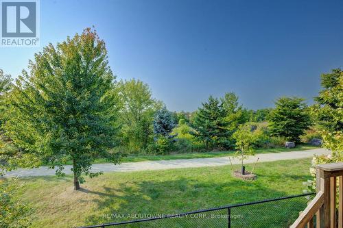 36 - 300 Ravineview Way, Oakville, ON - Outdoor