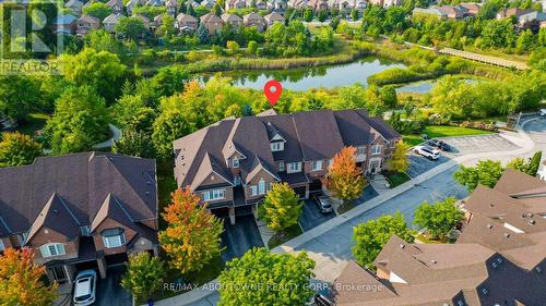 36 - 300 Ravineview Way, Oakville, ON - Outdoor