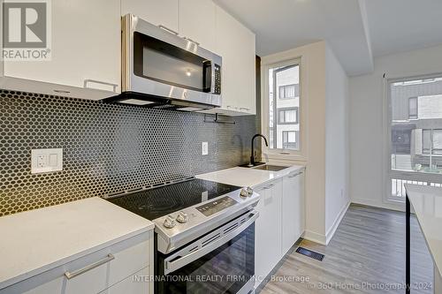 Th19 - 40 Ed Clark Gardens Boulevard, Toronto, ON - Indoor Photo Showing Kitchen