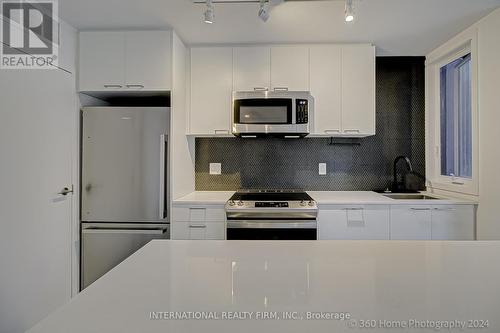 Th19 - 40 Ed Clark Gardens Boulevard, Toronto, ON - Indoor Photo Showing Kitchen